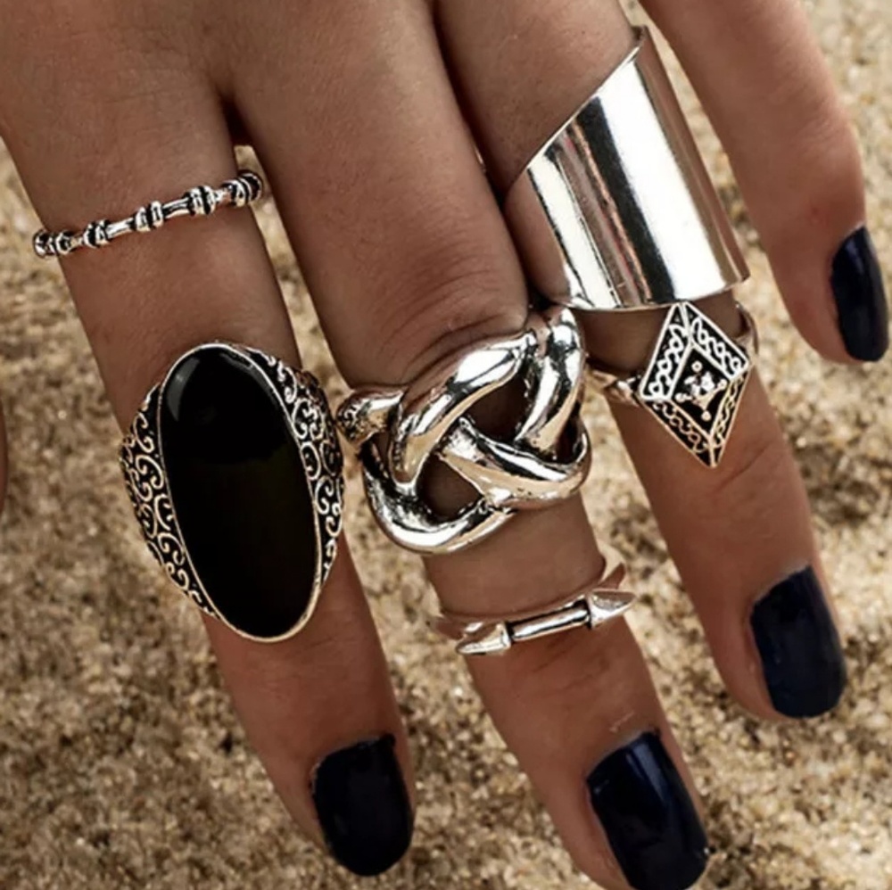 Boho Silver w/black rings - Picture 2 of 4